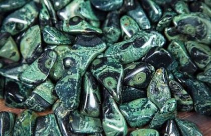 🌿 Kambaba Jasper: Meaning, Benefits, Properties & How to Use